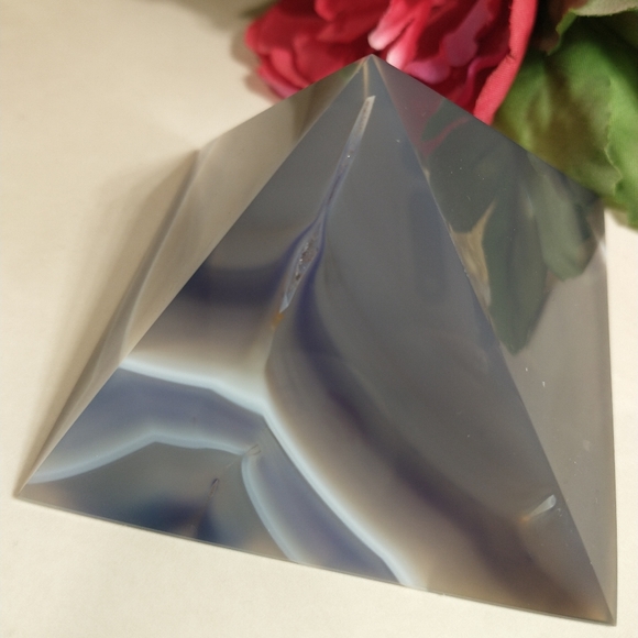 Purple/White banded Agate Pyramid paperweight